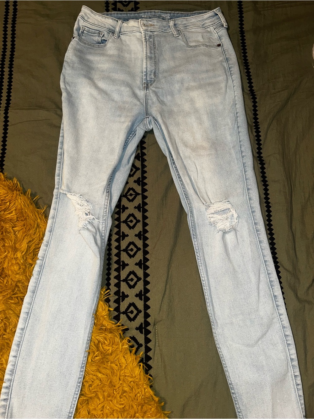 Old Navy Extra High Rise Rockstar Super Skinny Jeans